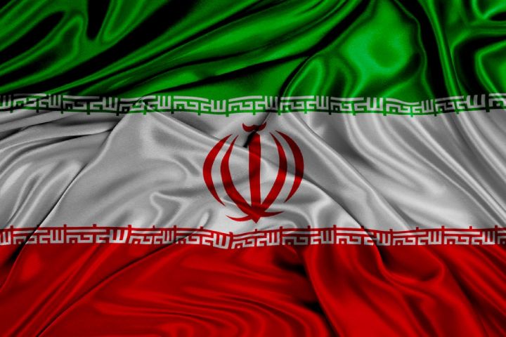 تاریخ پرچم ایران در "سایه روشن" 
