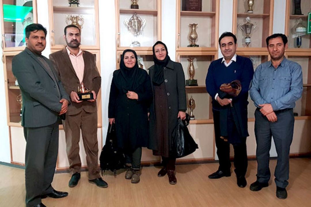 برنامه "به رنگ زندگی"  با اجرای مشترك رادیو دنا و شبكه رادیویی سلامت