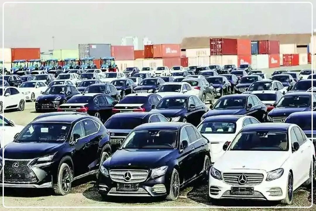 واردات پایین‌تر از حد انتظار؛ بازار خودروهای وارداتی همچنان بی‌رقابت و گران