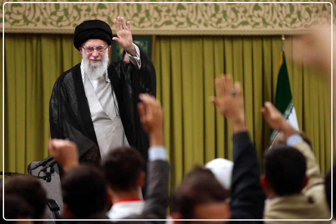 نگاهی به سیره علمی و رفتاری رهبر معظم انقلاب؛ تأكید بر جایگاه تربیتی و اخلاق‌مداری