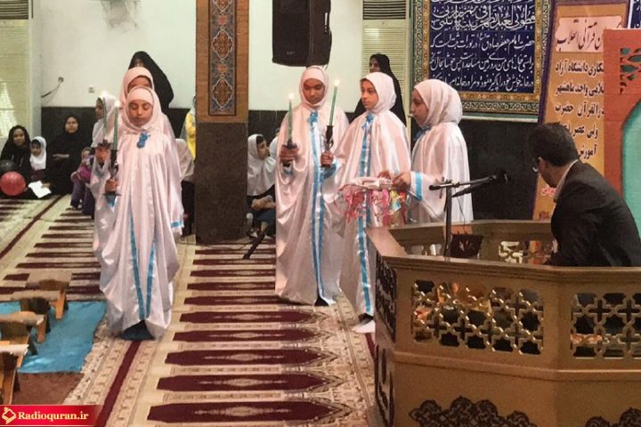 برگزاری محفل انس با قرآن در مسجد دانشگاه آزاد اسلامی بندر ماهشهر