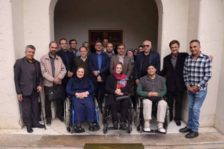 بازدید مدیر رادیو تهران از بنیاد خیریه معلولین ایرانیان