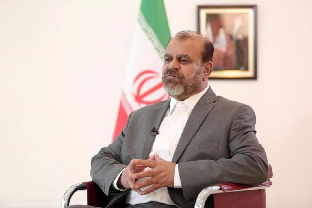 عطوفت حاج قاسم به اسرا در شرایط سخت جنگی 