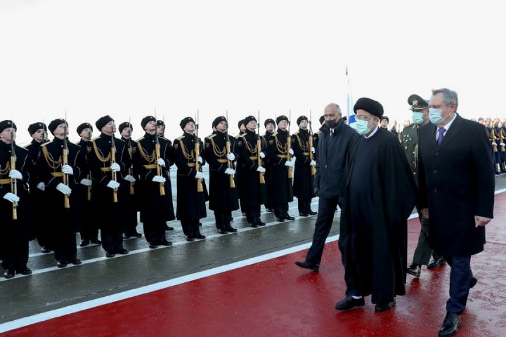 تقویت روابط ایران با روسیه و چین، نقطه عطفی در توزان قدرت جهانی ایران است