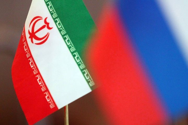 انگلیس مانع روابط ایران و روسیه/ برگزاری 150 همایش در انگلیس درباره رابطه ایران و روسیه