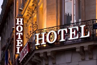 نرخ هتل‌ها برای مهمانان خارجی به دلار تعیین شود
