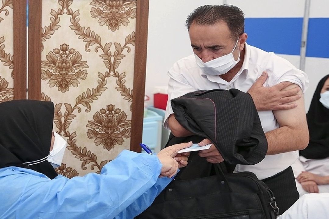 احتمال شروع تزریق دز چهارم واكسن كرونا برای عموم در آینده ای نزدیك
