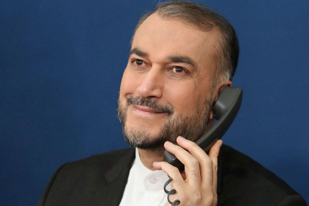 گفتگوی تلفنی وزیر خارجه با سرپرست حجاج ایرانی