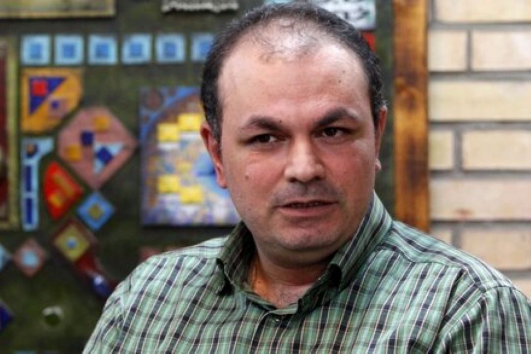 عرضه خودرو در بورس همچنان در كش و قوس/ حجم بازار خودرو در ایران كاهش یافته است