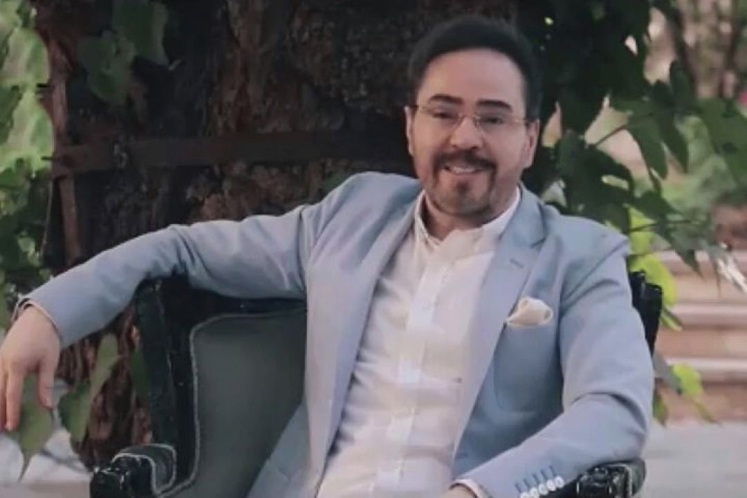 خشایار اعتمادی در گفتگو با رادیو صبا عنوان كرد، از مخاطبان گلایه مندم و با عرصه حرفه ای موسیقی خداحافظی می كنم