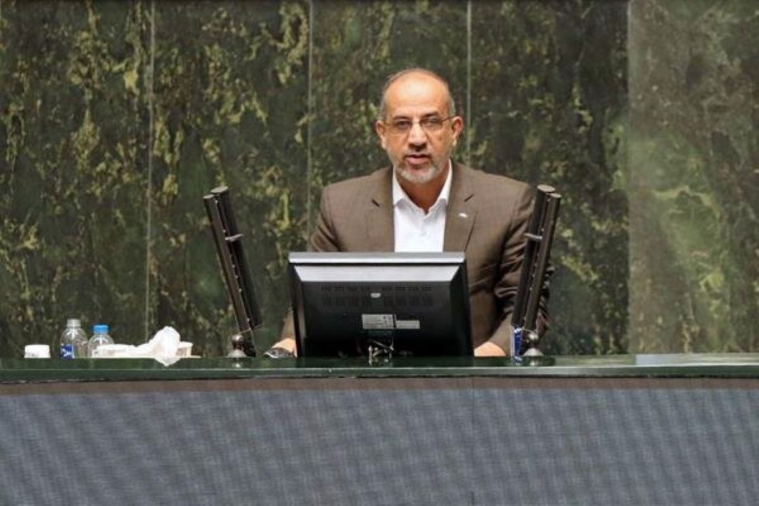 میرمحمدی: سازمان برنامه باید ماهانه 5.5 همت به حساب بیمه‌ها واریز كند
