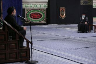 مراسم عزاداری شام غریبان در حسینیه امام خمینی(ره) با حضور رهبر انقلاب اسلامی برگزار شد.