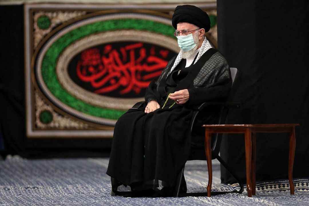 آغاز مراسم عزاداری اربعین حسینی(ع) با حضور رهبر انقلاب اسلامی و جمعی از دانشجویان