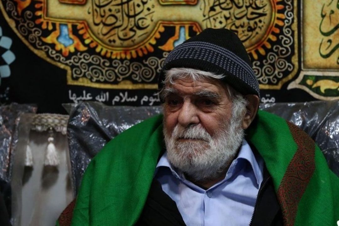 شاعری كه دم زتقوا زد مؤیّد می‌شود...