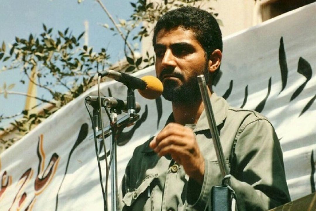 سخنرانی دیده نشده از شهید قاسم سلیمانی در میان یارانش