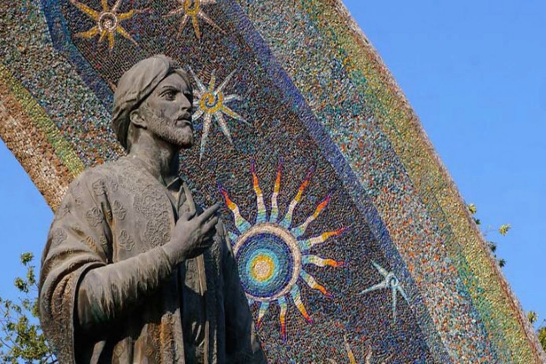 در وصف پیشوای پارسی گویان