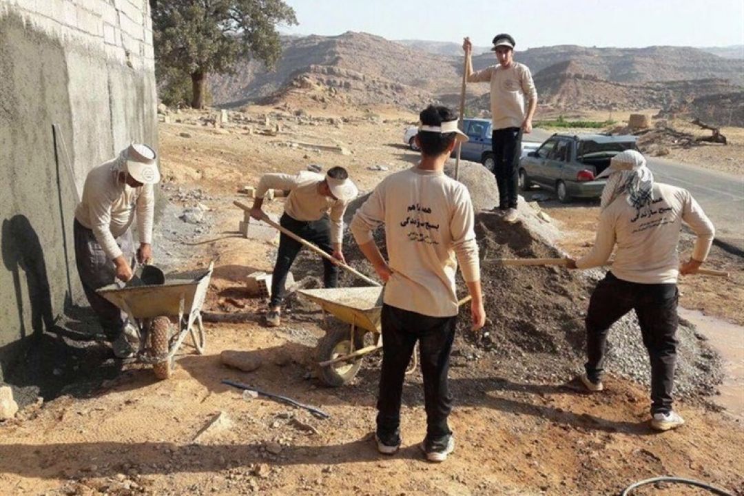 شهید سلیمانی گرفتاری مردم را گرفتاری خود می‌دانست