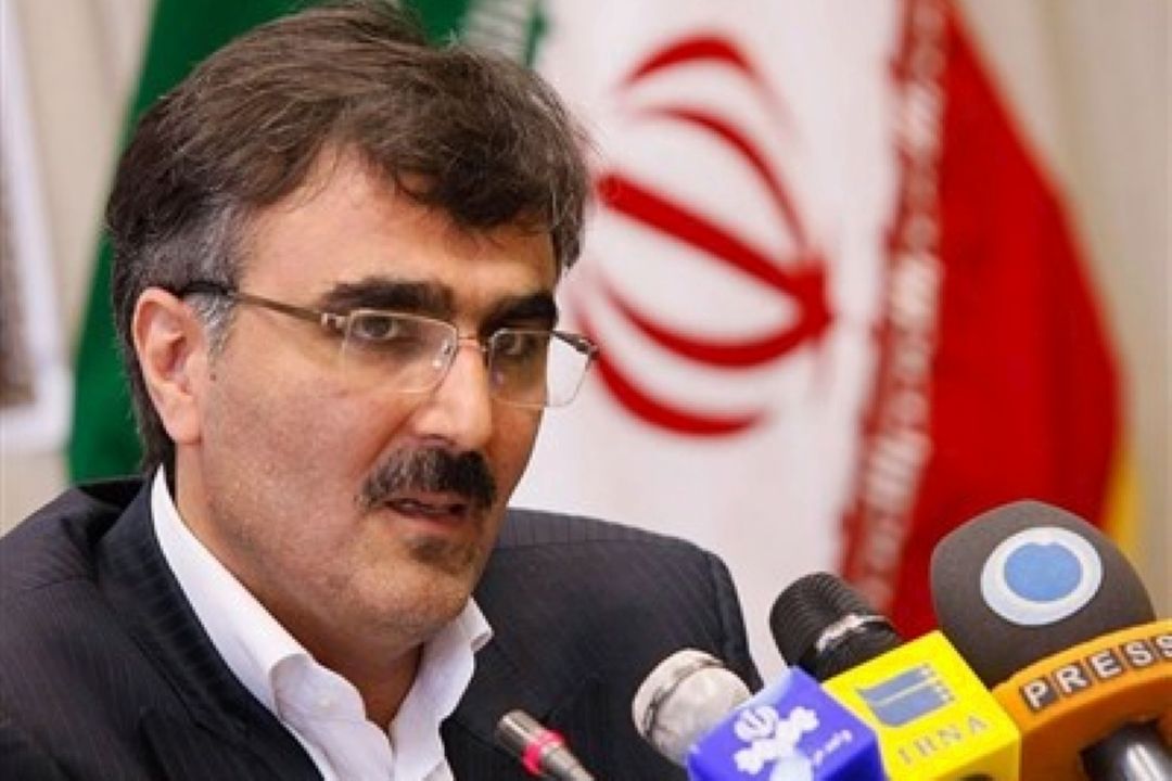 فرزین: حتما در بازار ارز دخالت می‌كنیم/ دلار 44 هزار تومانی نرخ ارز كشور نیست