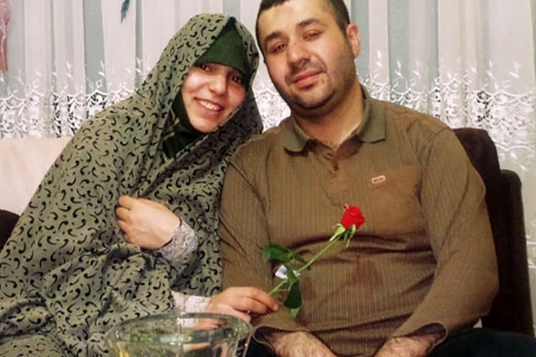 روسای مهدی گفته بودند برگرد، اما شهید سلیمانی گفت دفاع از حرم بر همه مسئولیت ها ارجحیت دارد/ مهدی آرزوی شهادت داشت و به آرزویش رسید 