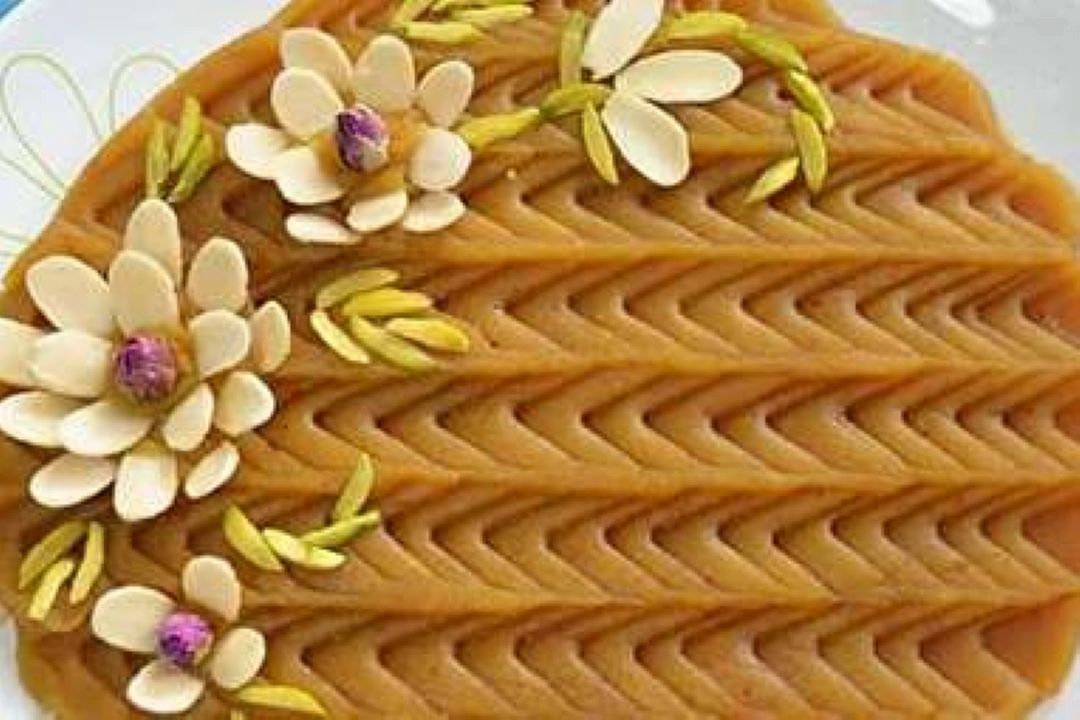 پخت حلوای سه آرد به مناسب شهادت امام هادی(ع)