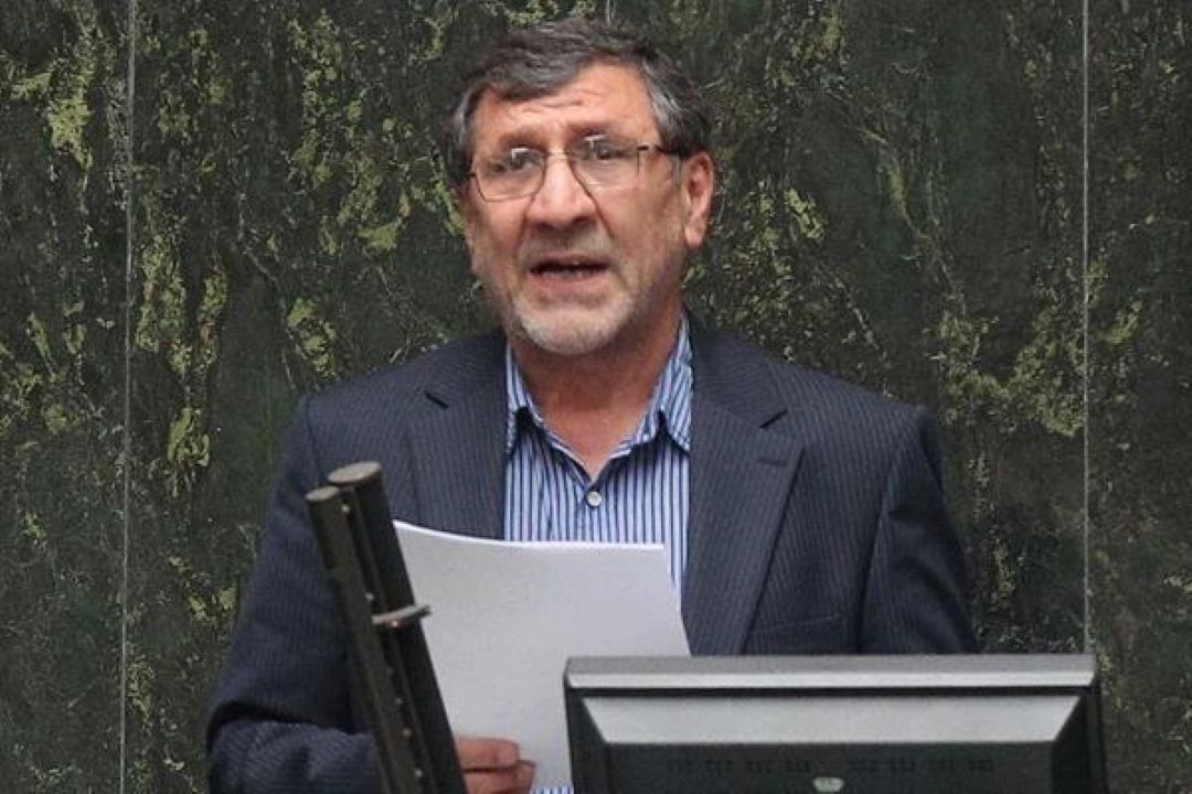 رضوانی: مسئولان برای فروش اموال دولتی بهانه‌جویی می‌كنند