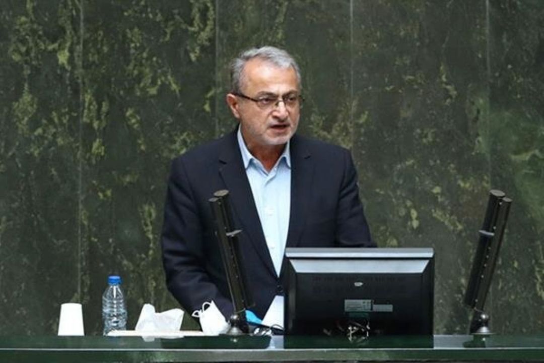 فرزانه: افزایش نرخ خوراك پتروشیمی بازار سرمایه را دچار التهاب می‌كند
