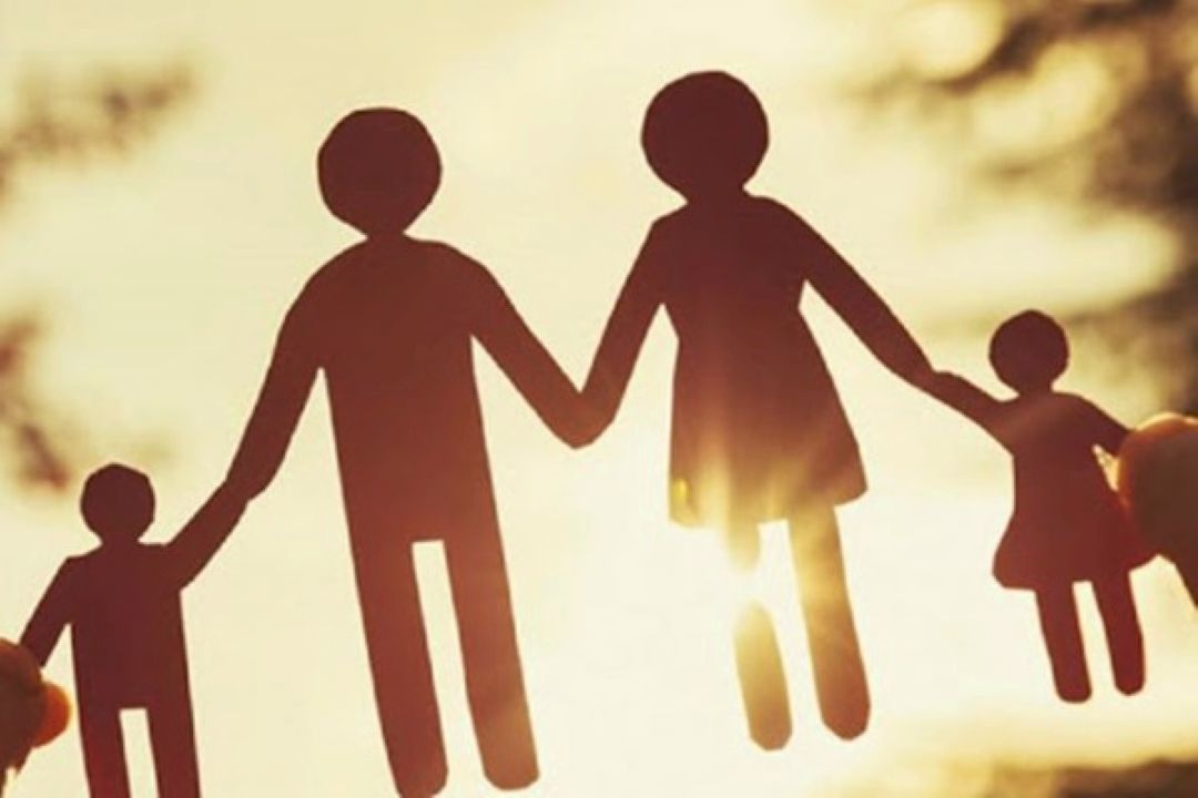 قدرت بازاندیشی و همبستگی بین تحصیلات و باروری