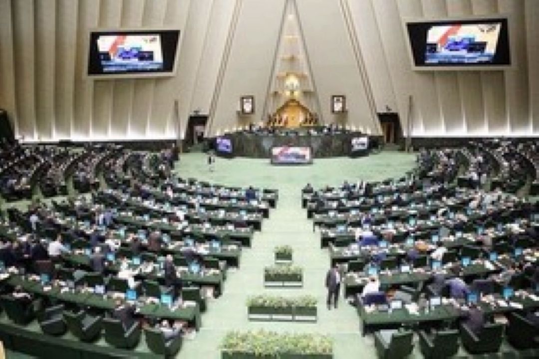 تكلیف مجلس به دولت برای واگذاری بنگاه‌های دولتی