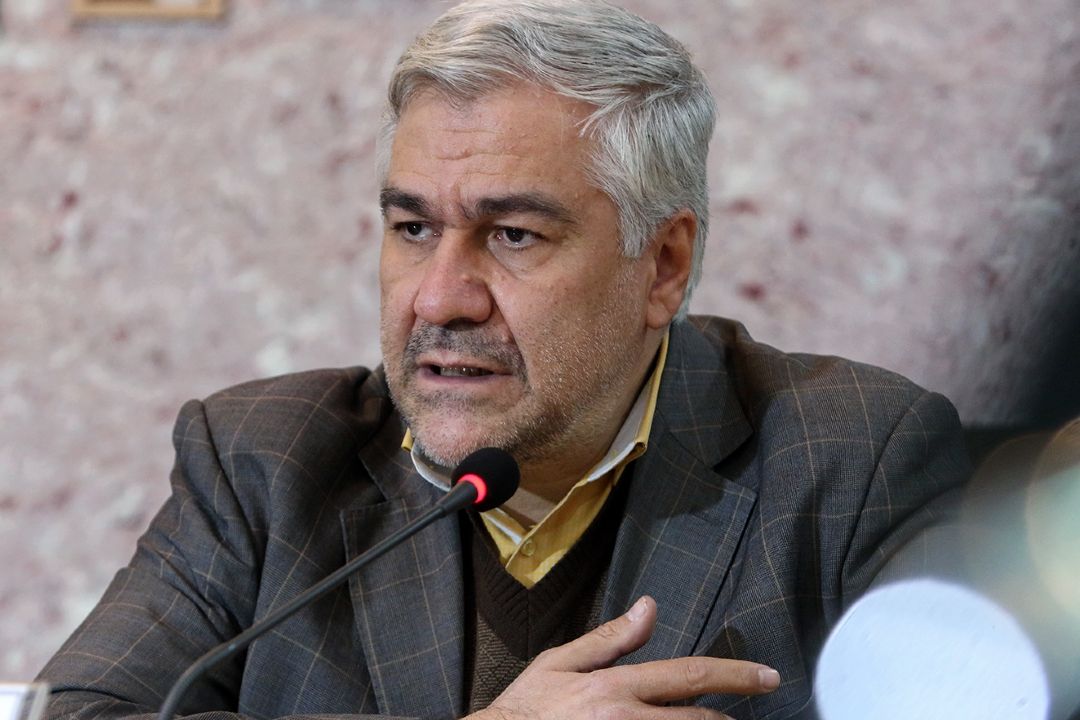 وزارت ارشاد پای خود از حوزه كاغذ بیرون بكشد