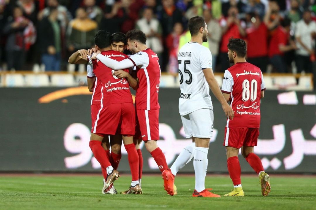پرسپولیس 3-0 ملوان/ شكار قوی سپید در شب آتش بازی سرخ‌ها