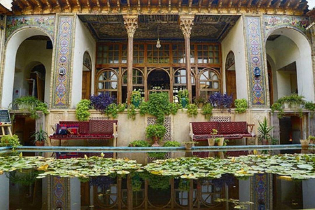   نقش و وظیفه معمار و معماری  در زندگی مردم 