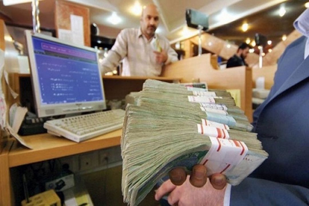 بانك مركزی جلوی پرداخت وام‌های غیرمولد را بگیرد