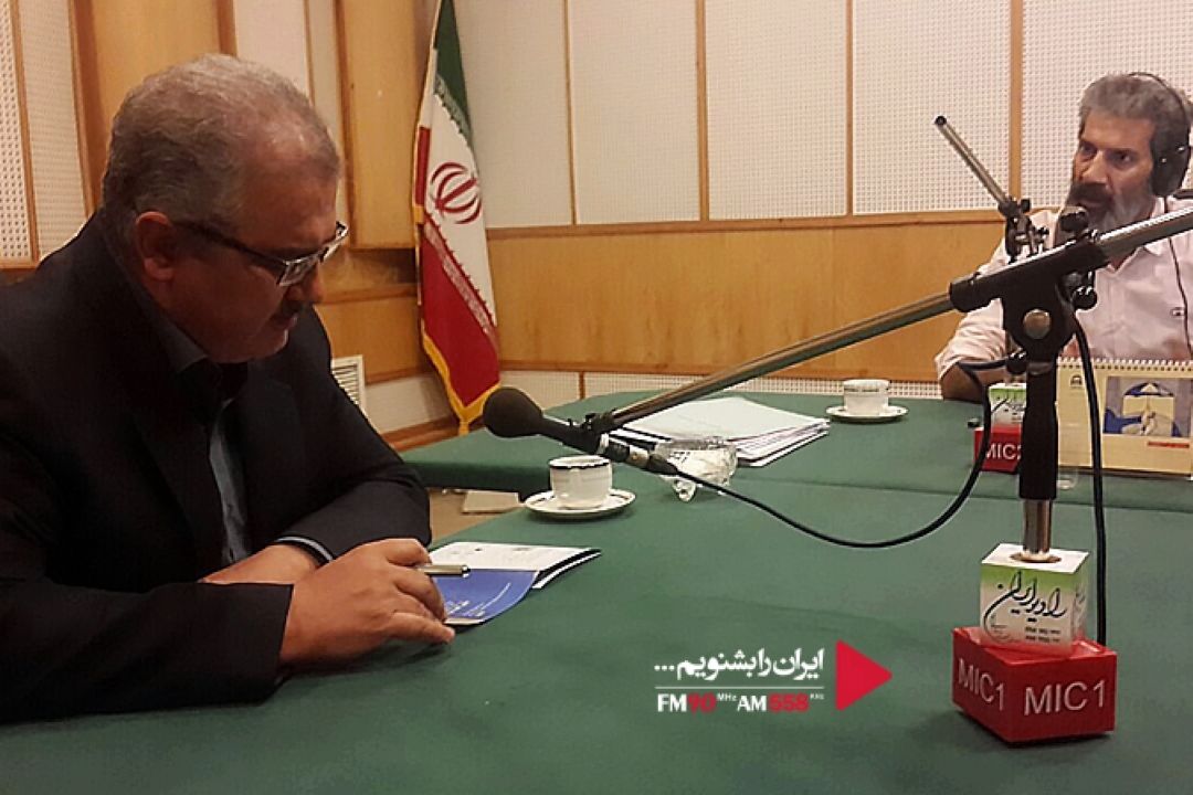  اصلی ترین هدف از برگزاری نخستین رزمواره مدافعان حرم، بسیج تمامی توان رسانه ای كشور برای شناسایی كسانی است كه در این عرصه فعالیت می كنند..