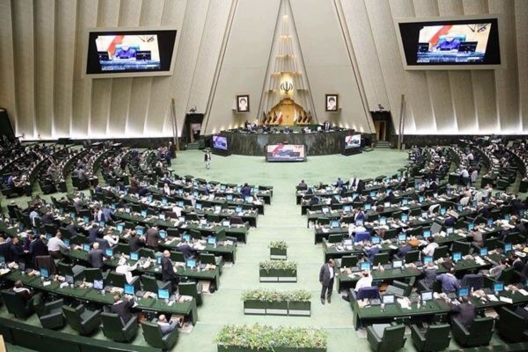 قانون بیمه كارگران ساختمانی مصوب سال 1401 برای 2 سال متوقف شد