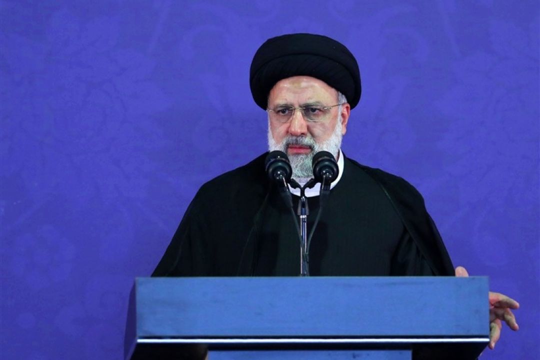 رئیسی: اهتمام قوا برای حل مشكلات مردم است/ شهید بهشتی تحت‌تأثیر جوسازی‌ها قرار نمی‌گرفت