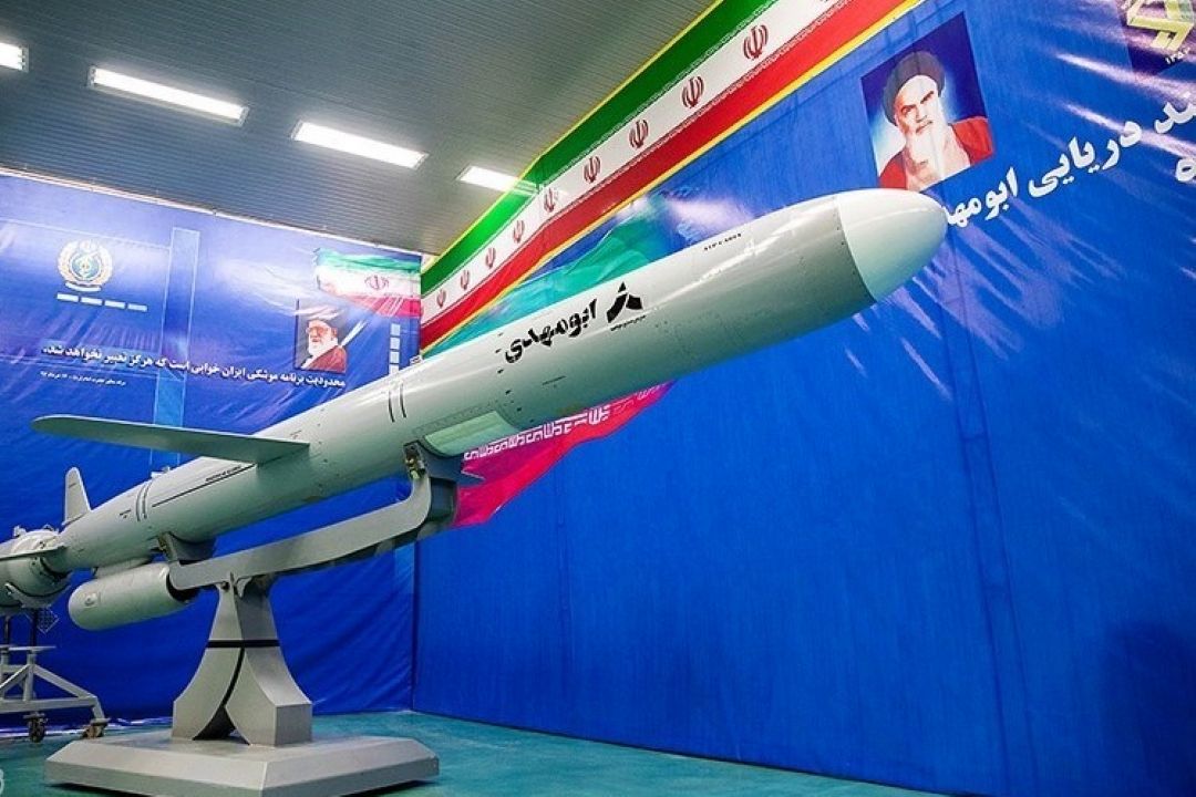 تحویل موشك‌های كروز «ابومهدی» به نیروهای دریایی ارتش و سپاه