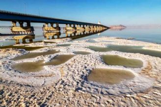 دمای دریاچه ارومیه 2 درجه افزایش یافت/ حفر120هزار چاه غیرمجاز در این منطقه 