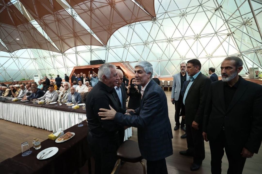 كیومرث هاشمی: از تجارب پیشكسوتان برای توسعه ورزش استفاده می‌كنیم