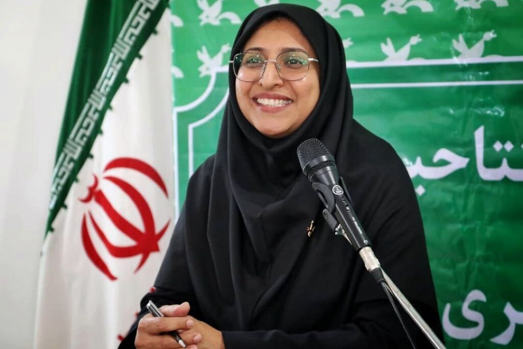 سه كتاب پر  مخاطب به گویش بندری