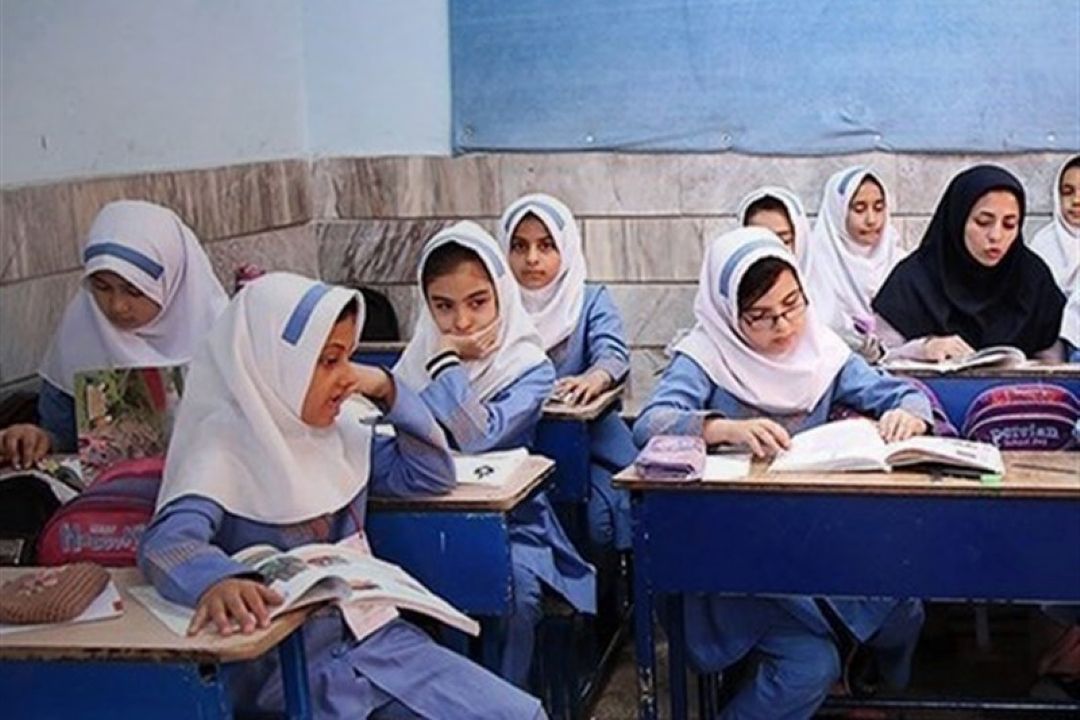 بررسی راهكارهای تقویت مدارس دولتی در وزارت آموزش و پرورش