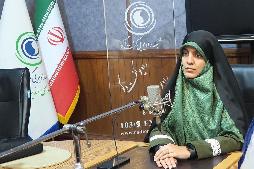 والدین فلسفه حجاب را برای فرزندان تبیین كنند 