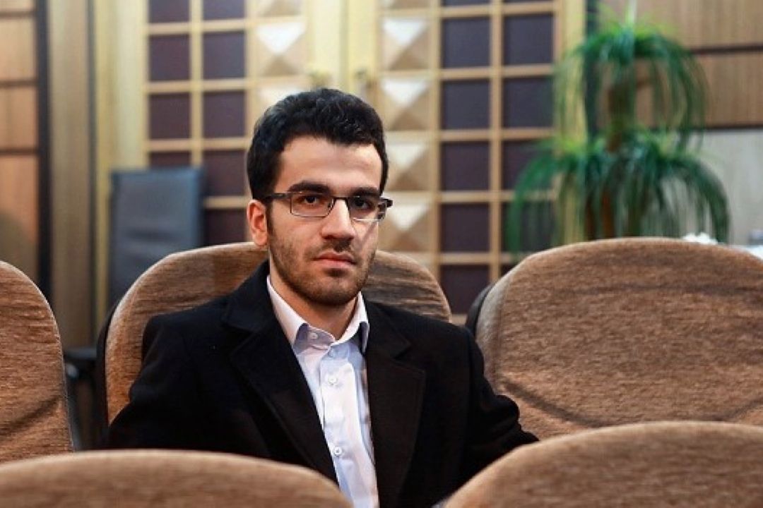 گفتگو با میلاد عاشقی جوان 23 ساله تبریزی حافظ كل قرآن كریم در برنامه برنا 