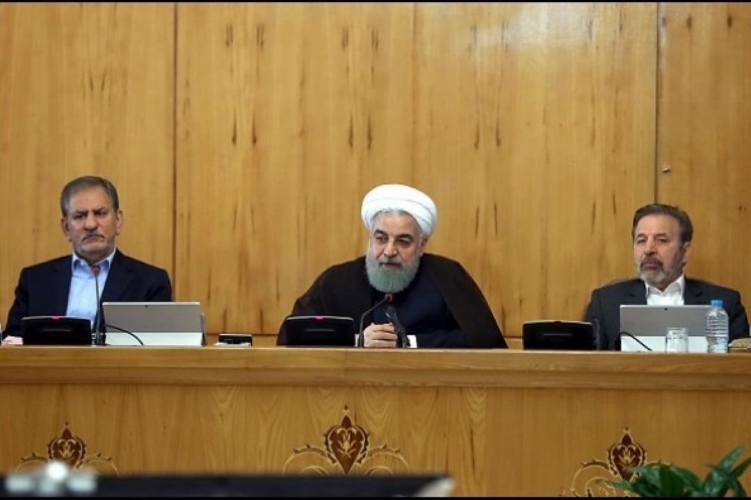 دولت با همه توان مشكلات زلزله زدگان را پیگیری می‌كند