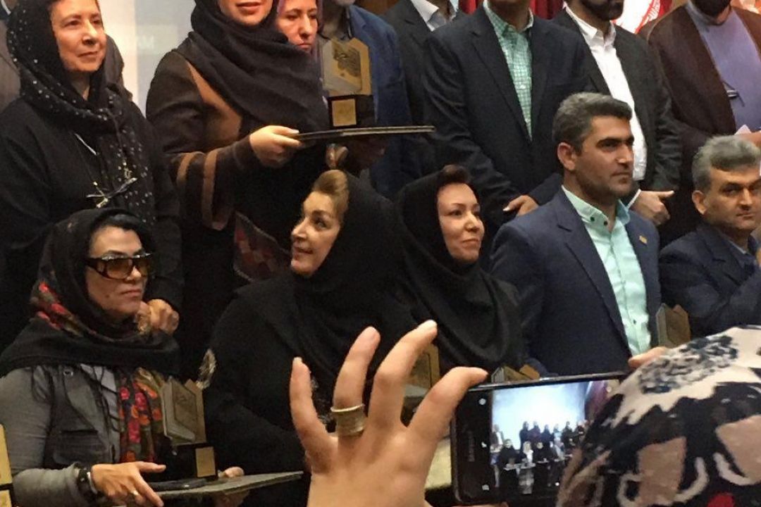 چهارمین دورۀ جشنوارۀ تقدیر از مروجان كتابخوانی، از برنامه رادیویی «كافه هنر » به تهیه كنندگی زهرا صالحی  تقدیر كرد. 