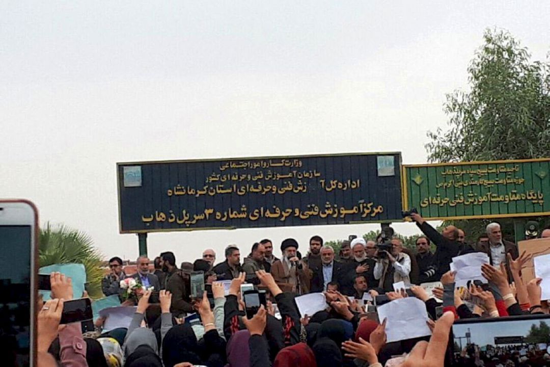حضور رهبر معظم انقلاب در مناطق زلزله‌زده غرب كشور