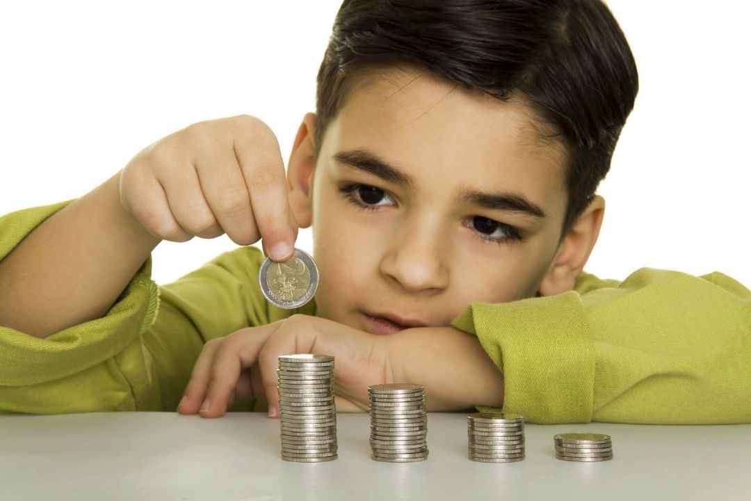چگونه نحوه درست خرج كردن پس انداز را به كودكان بیاموزیم؟