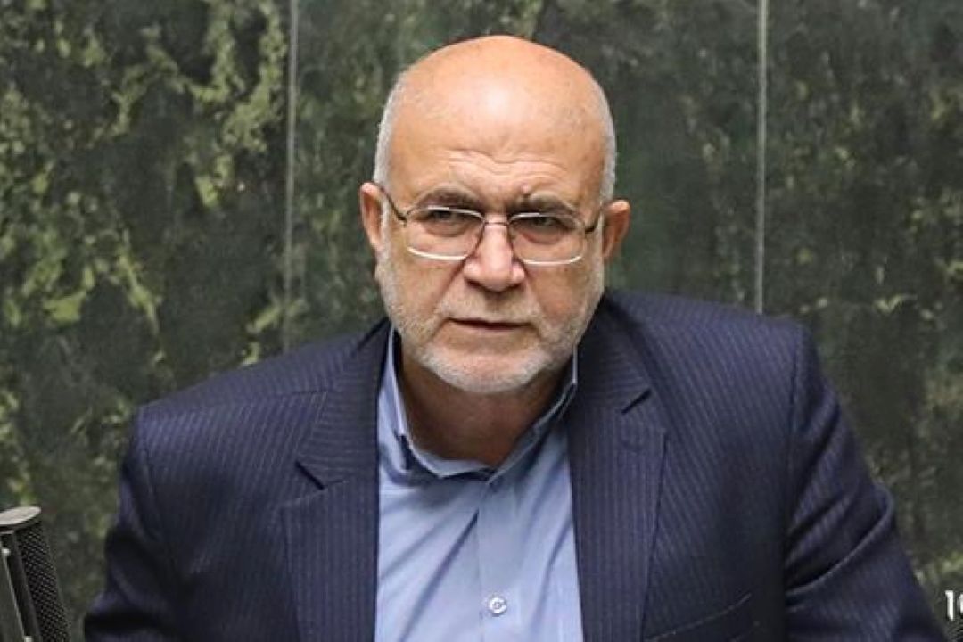 وزیر جهاد كشاورزی مشكل گوجه كاران دشتستانی را برطرف كند