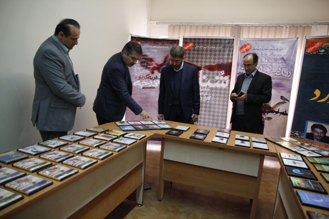 بازدید معاون صدا از رادیو نمایش