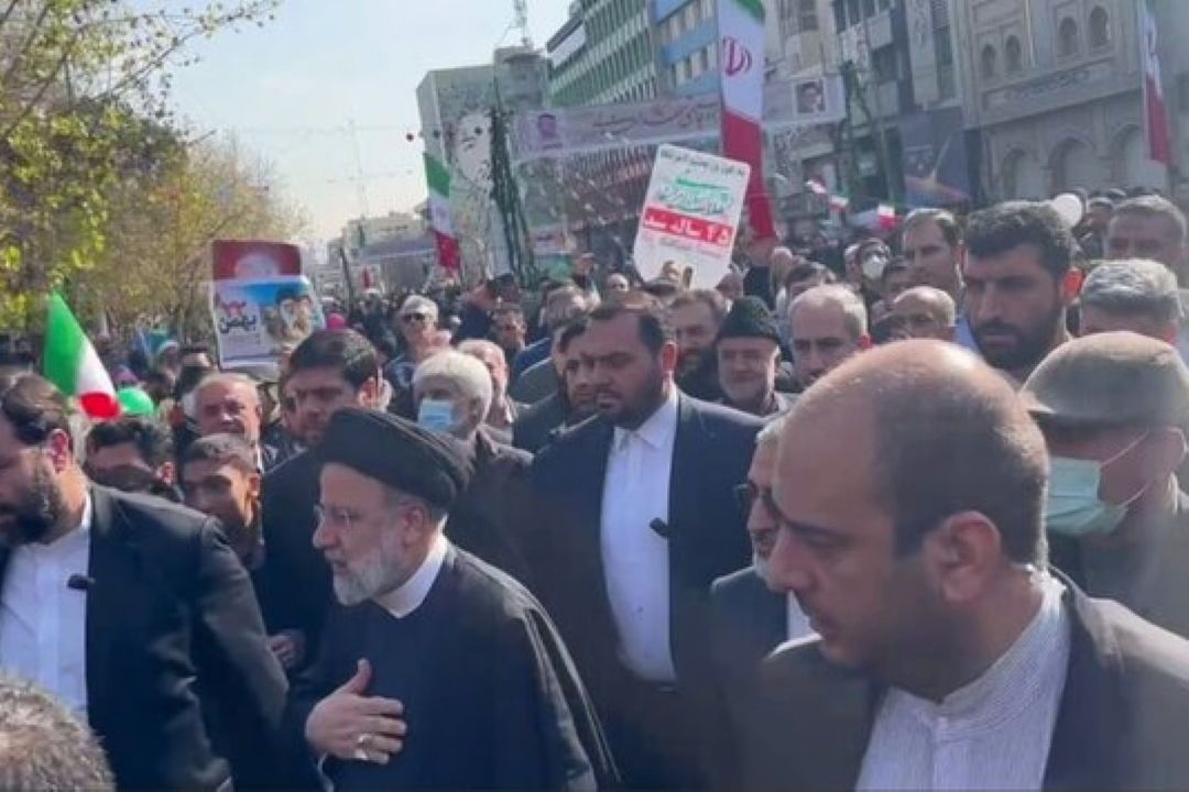 انقلاب اسلامی ثمره مقاومت ملت ایران است