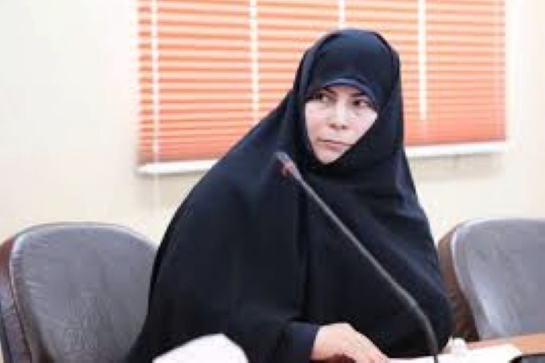 در معرفی الگو برای جوان دچار ضعف هستیم